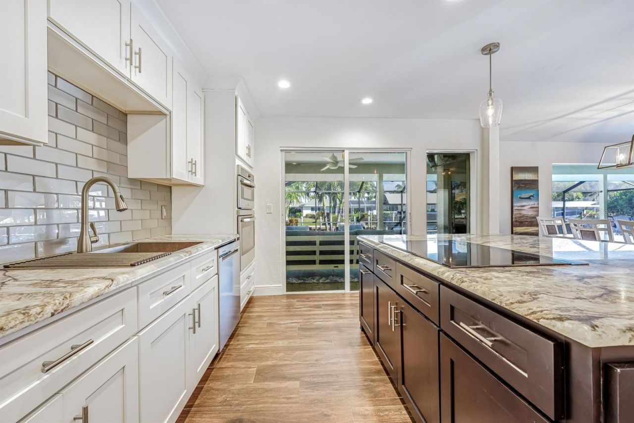 5805 SW 1st Place, Cape Coral, FL 33914 Photo