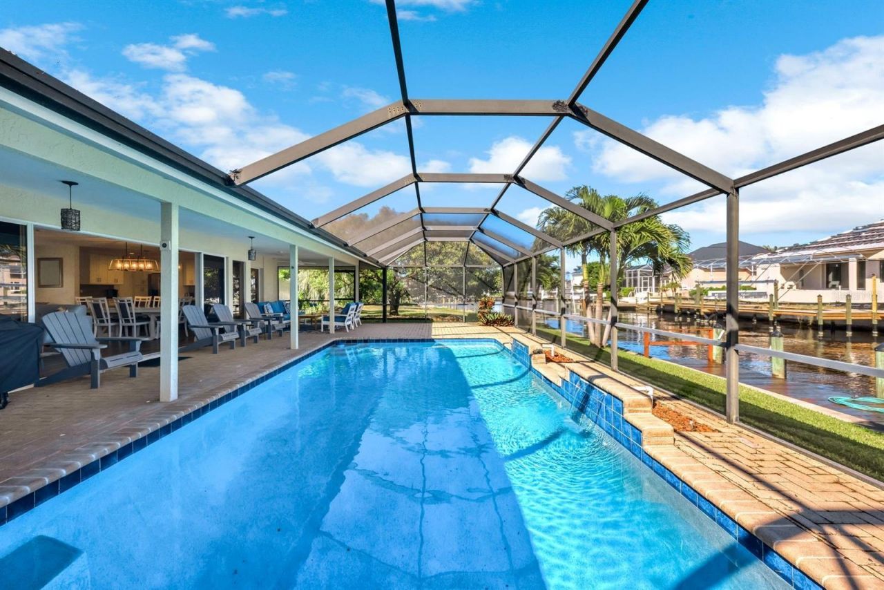 5805 SW 1st Place, Cape Coral, FL 33914 Photo