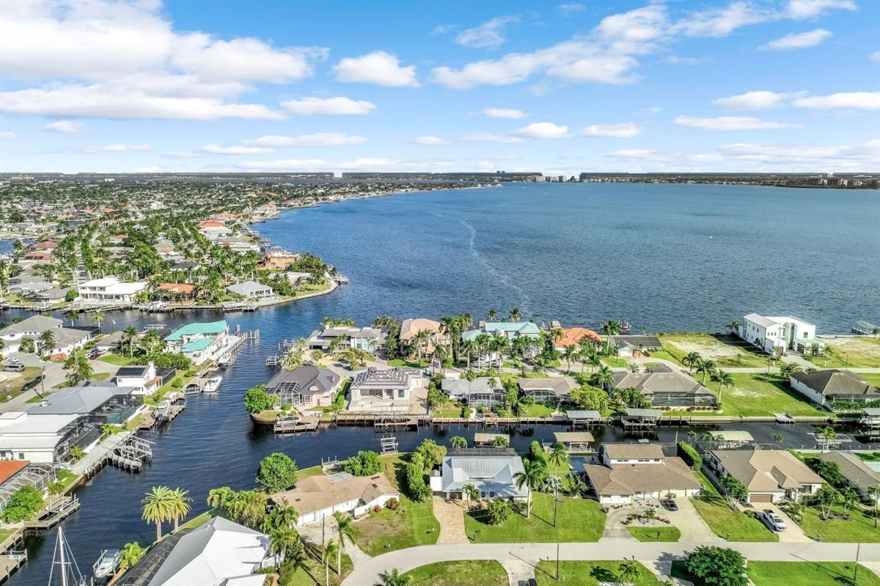5805 SW 1st Place, Cape Coral, FL 33914 Photo