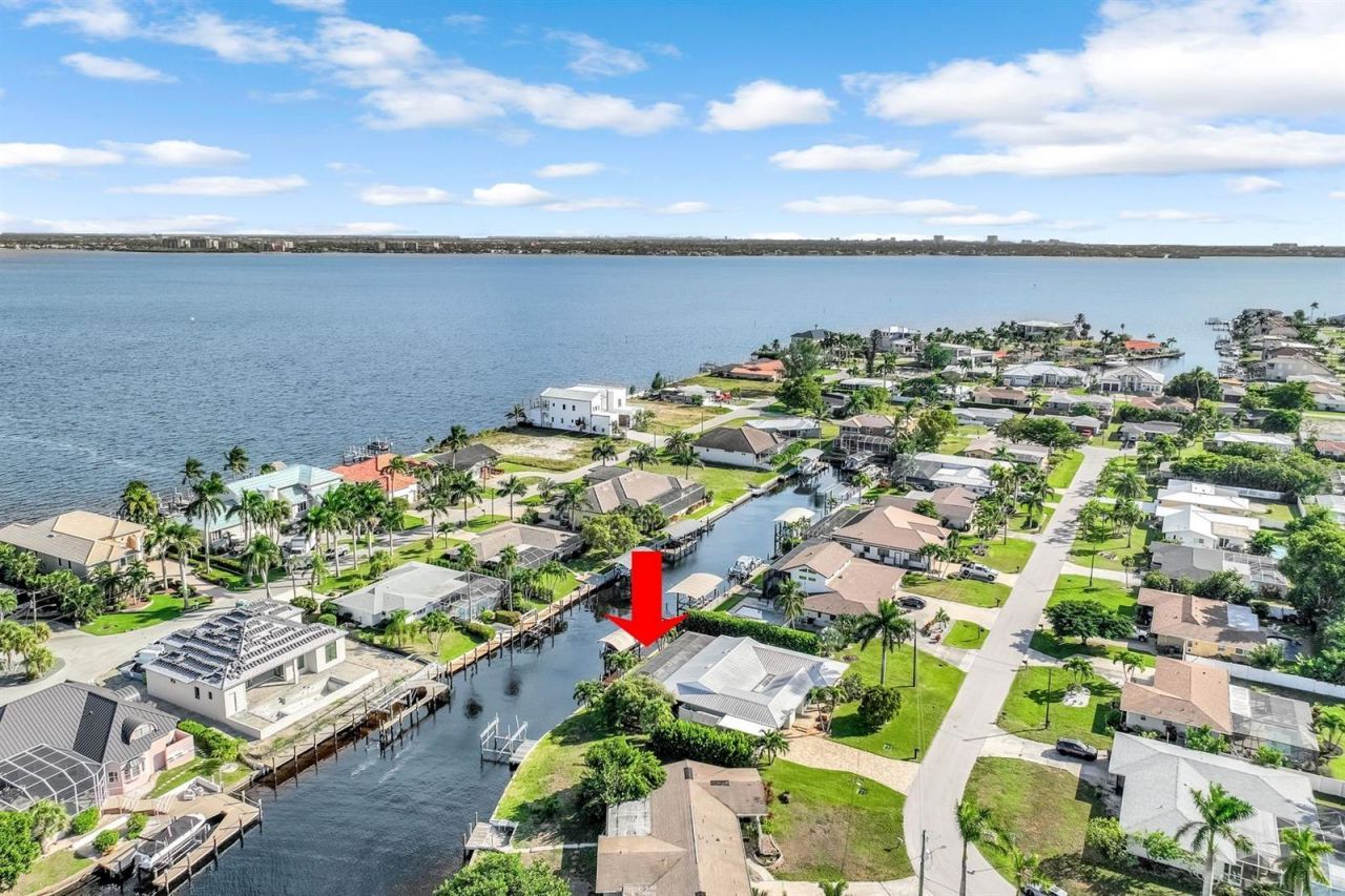 5805 SW 1st Place, Cape Coral, FL 33914 Photo