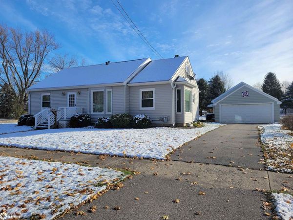 614 SE 1St Street, Eagle Grove, IA 50533