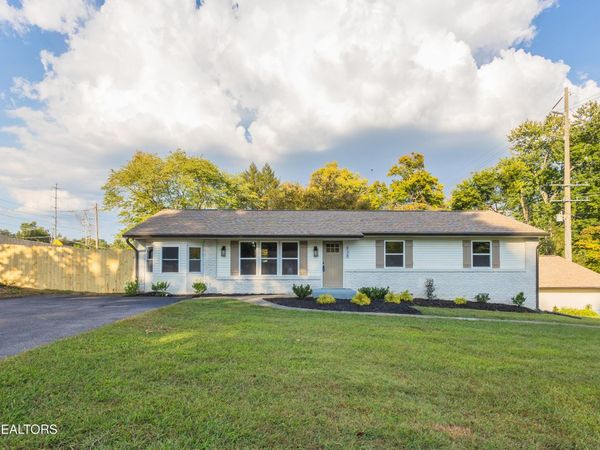 838 Whitehall Rd, Knoxville, TN 37909