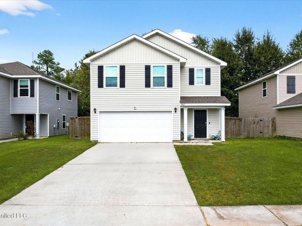 2117 Toulouse Street, Ocean Springs, MS 39564