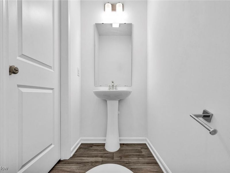 492 Douglas Street, Akron, OH 44307 Photo 20