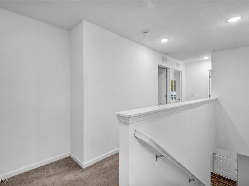 492 Douglas Street, Akron, OH 44307 Photo 21