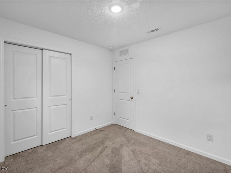 492 Douglas Street, Akron, OH 44307 Photo 32