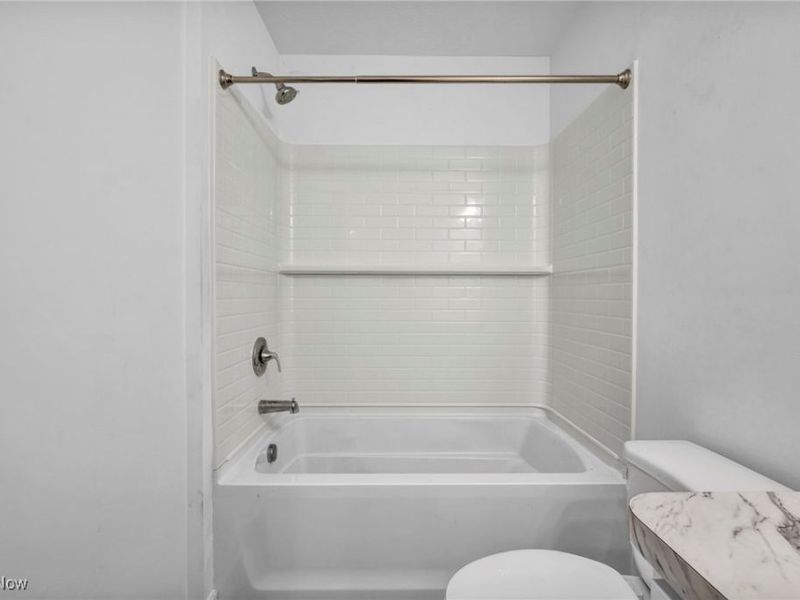 492 Douglas Street, Akron, OH 44307 Photo 34