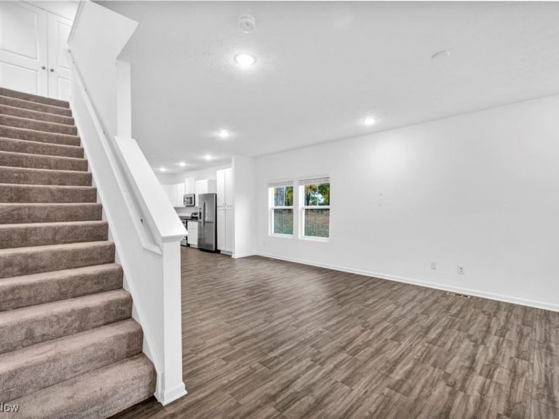 492 Douglas Street, Akron, OH 44307 Photo 9