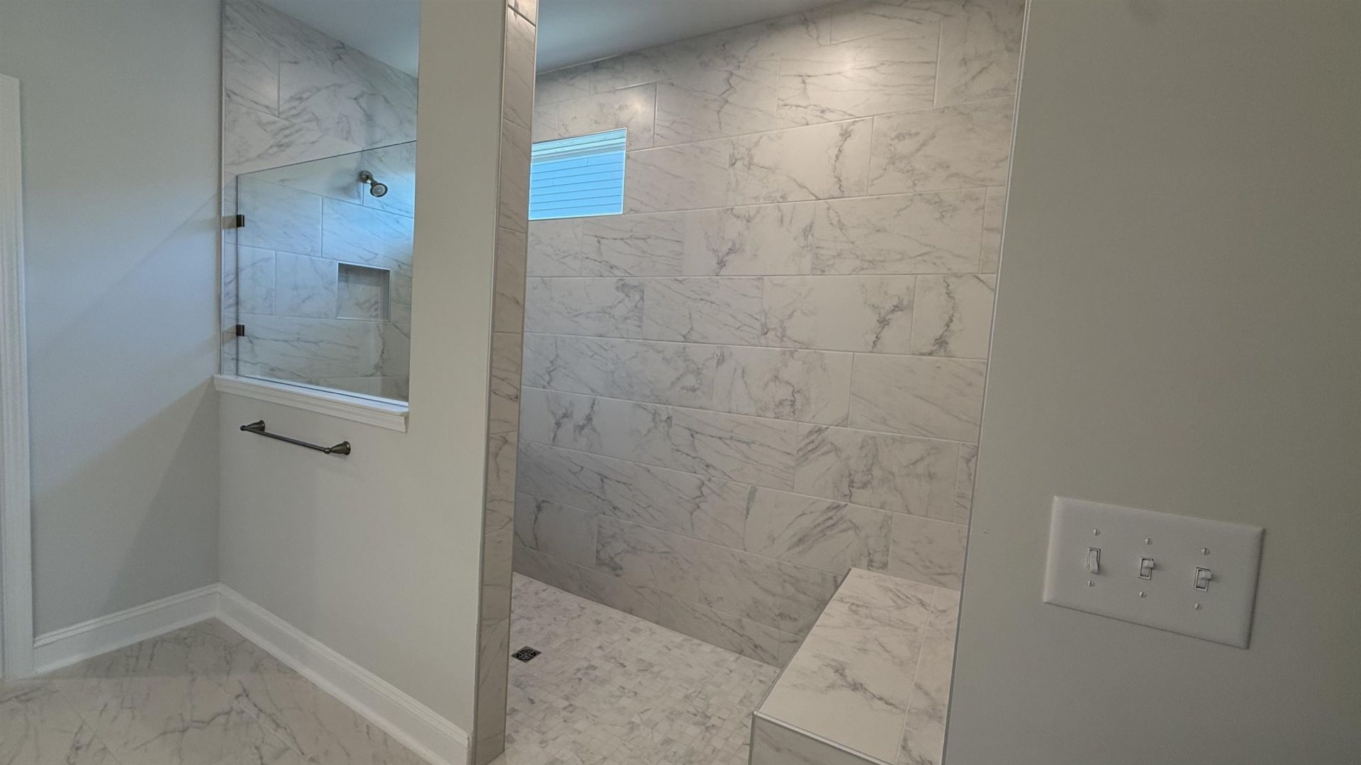 1439 Winding Creek Way Photo 4