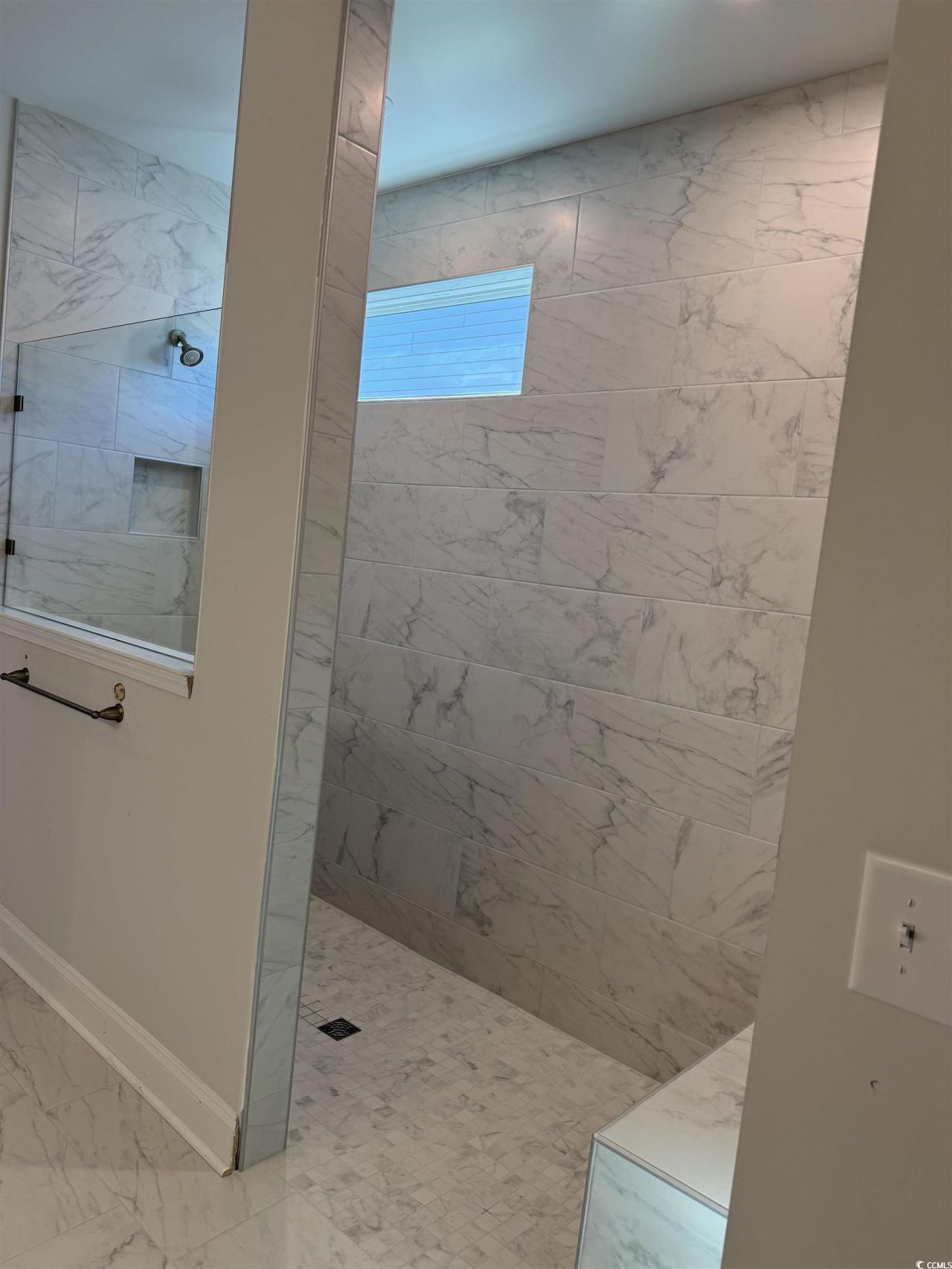 1439 Winding Creek Way Photo 5