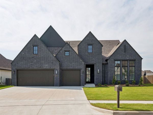 2803 W Tucson Court, Broken Arrow, OK 74011