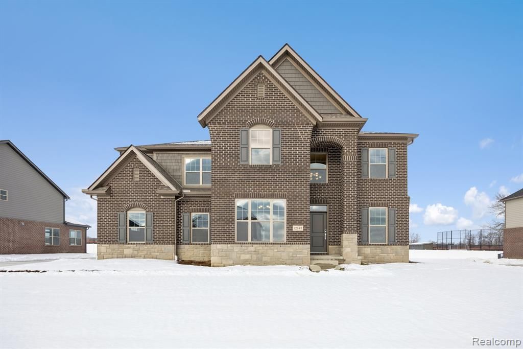 12147 Moore Lane, Washington Township, MI 48094 Main Photo