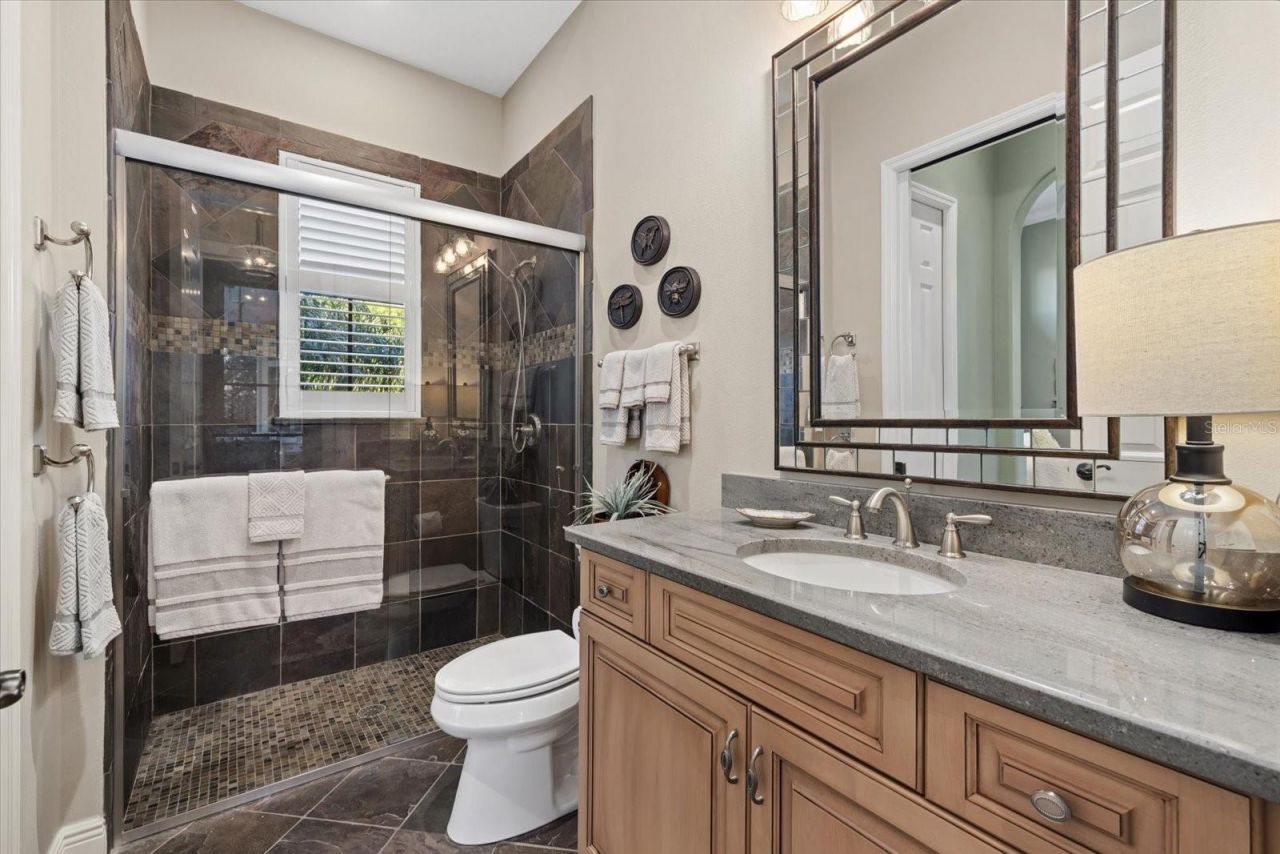 612 Armada Road S, Venice, FL 34285 Photo