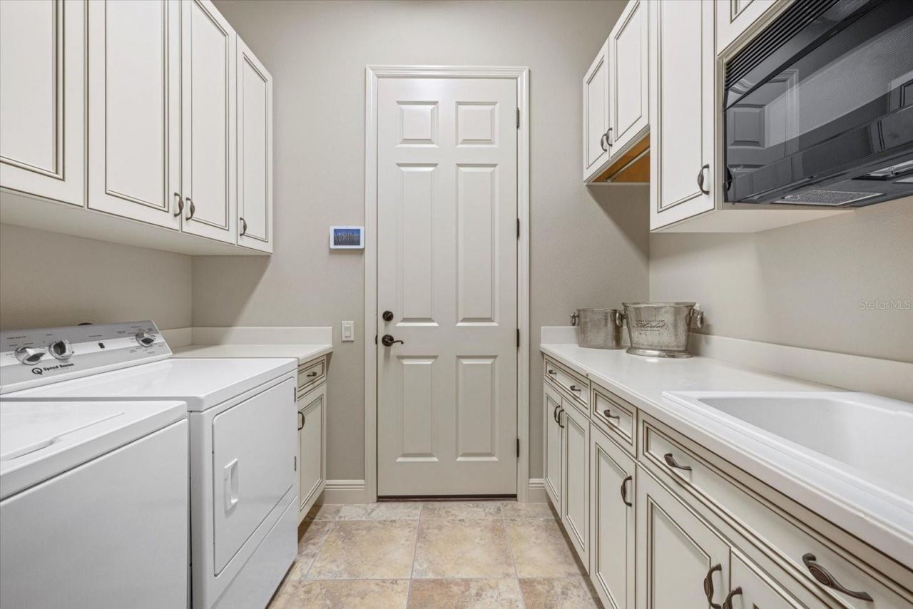 612 Armada Road S, Venice, FL 34285 Photo