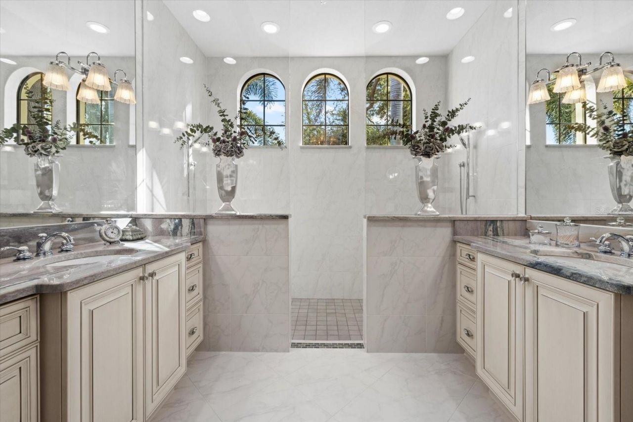 612 Armada Road S, Venice, FL 34285 Photo