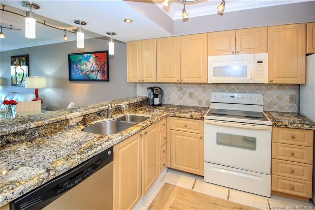 4720 NE Sandpebble Trace, Unit 403, Stuart, FL 34996 Photo
