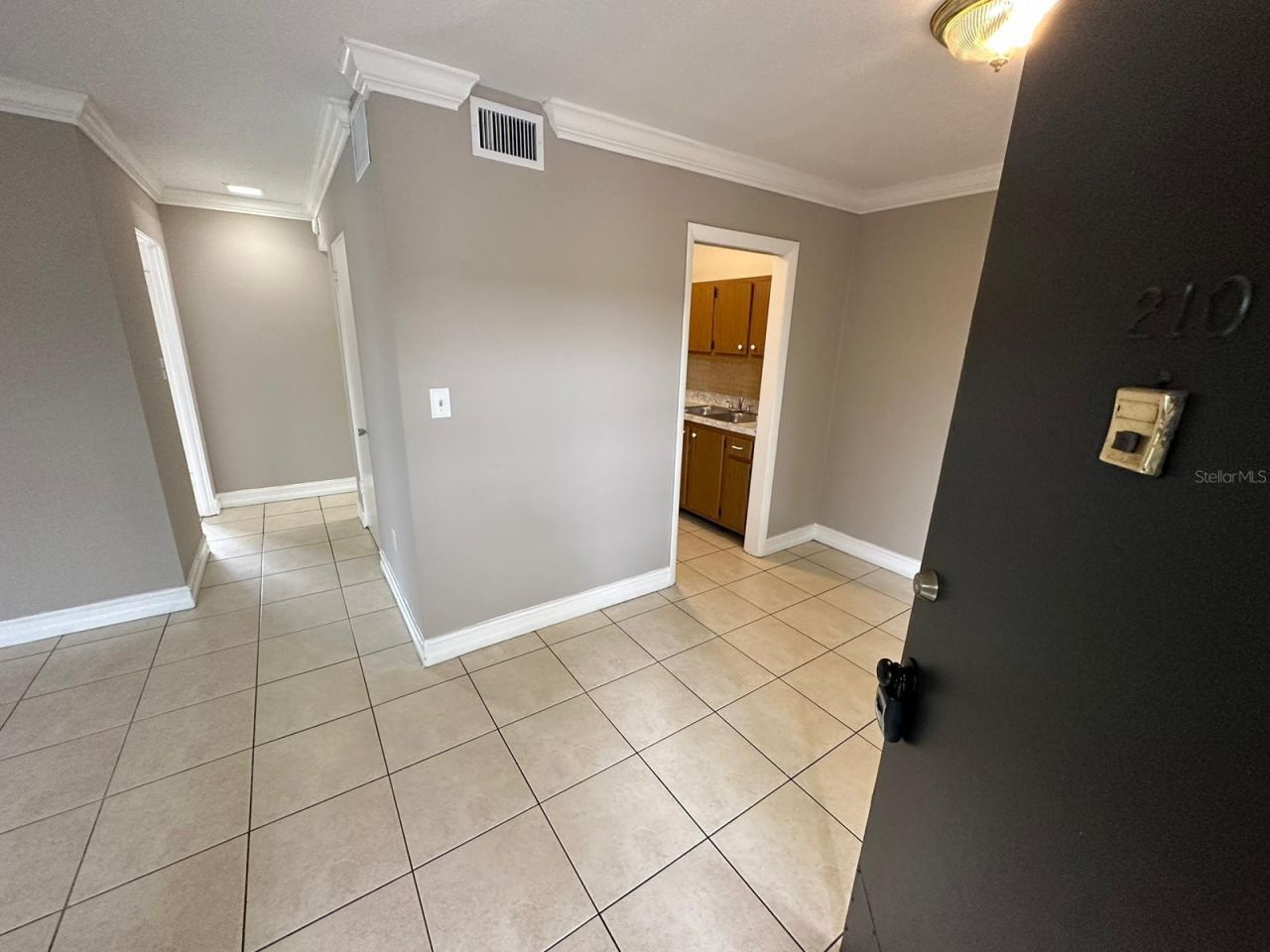 1830 Maravilla Avenue, Unit 210, Fort Myers, FL 33901 Photo