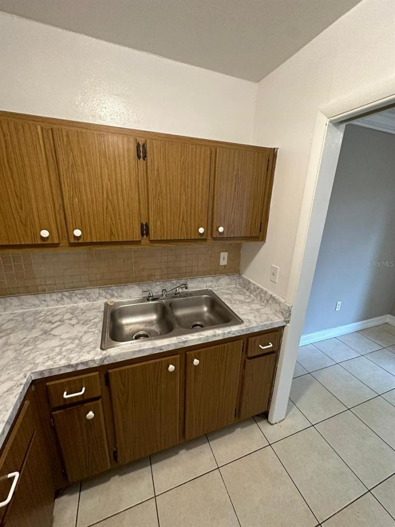 1830 Maravilla Avenue, Unit 210, Fort Myers, FL 33901 Photo