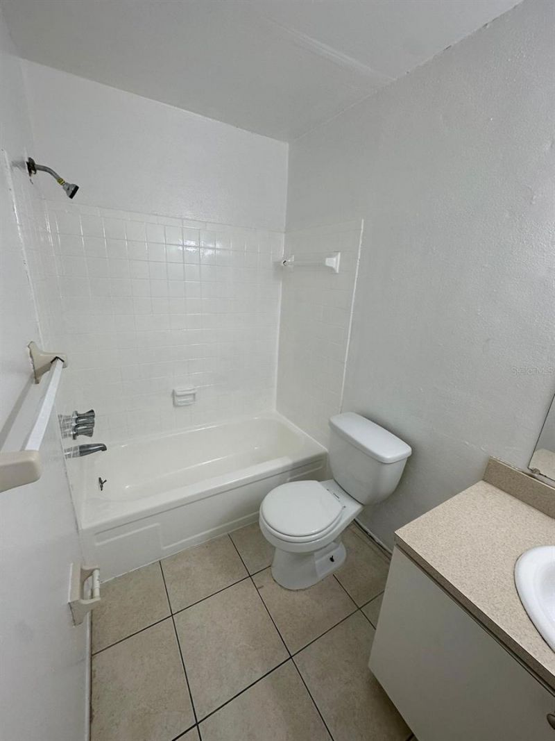 1830 Maravilla Avenue, Unit 210, Fort Myers, FL 33901 Photo