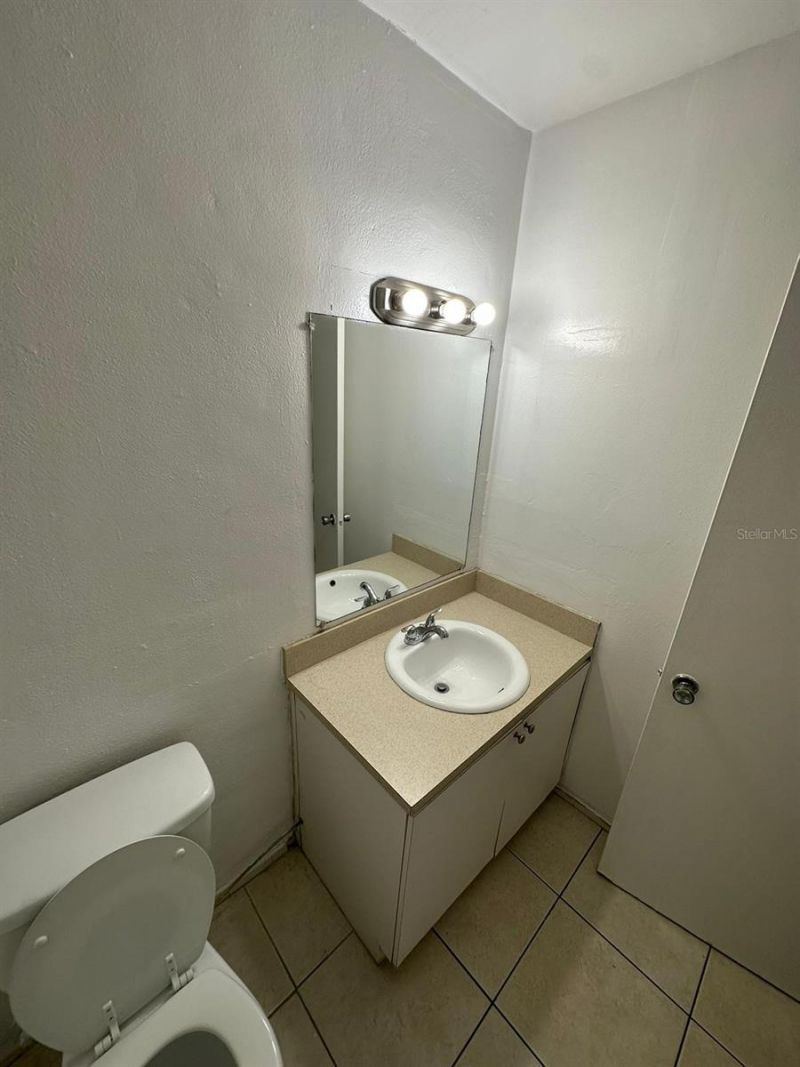 1830 Maravilla Avenue, Unit 210, Fort Myers, FL 33901 Photo