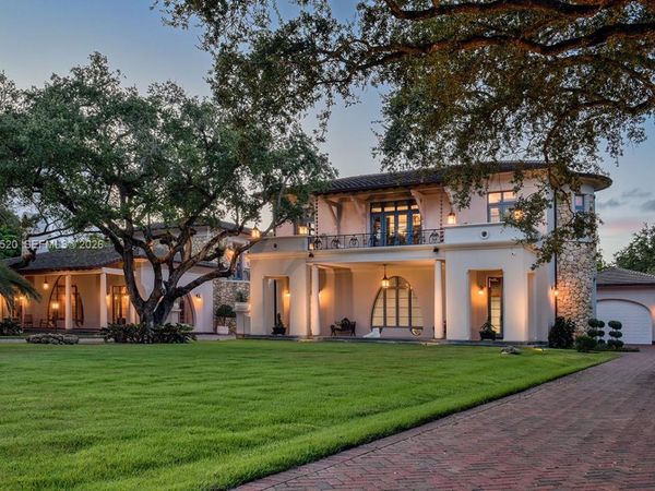 5771 SW 94th St, Pinecrest, FL 33156