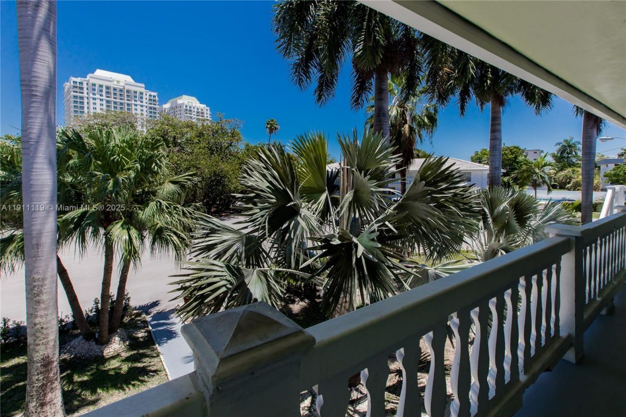 1060 NE 78th St Rd, Unit 10, Miami, FL 33138 Photo