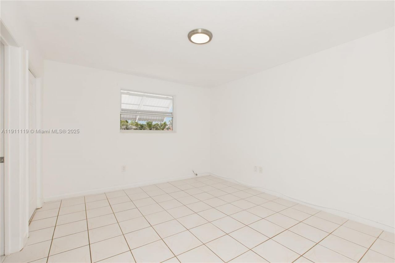 1060 NE 78th St Rd, Unit 10, Miami, FL 33138 Photo
