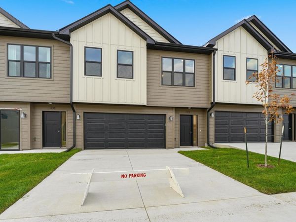 1372 Meadow Rose Place, Waukee, IA 50263