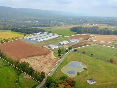 7573 SPRINGHOUSE ROAD, NEW TRIPOLI, PA 18066