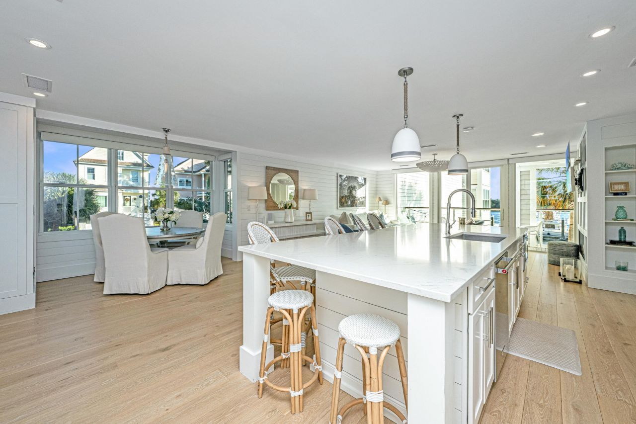 1666 B Marsh Harbor Lane Photo 6