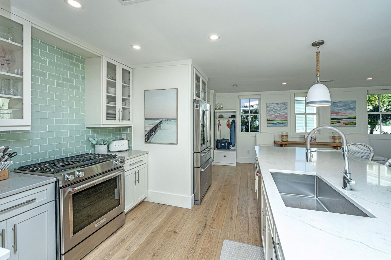 1666 B Marsh Harbor Lane Photo 9