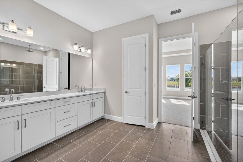 13716 Buchanan Drive, Palmetto, FL 34221 Photo