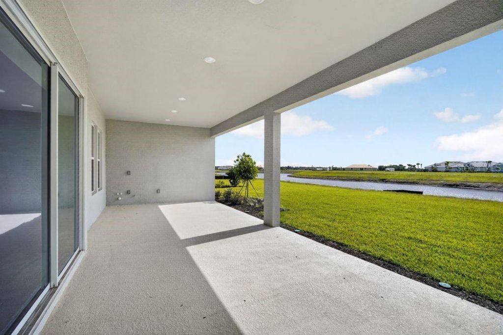 13716 Buchanan Drive, Palmetto, FL 34221 Photo