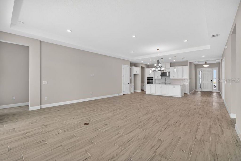 13716 Buchanan Drive, Palmetto, FL 34221 Photo