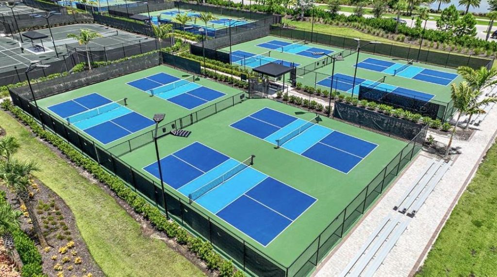 13716 Buchanan Drive, Palmetto, FL 34221 Photo