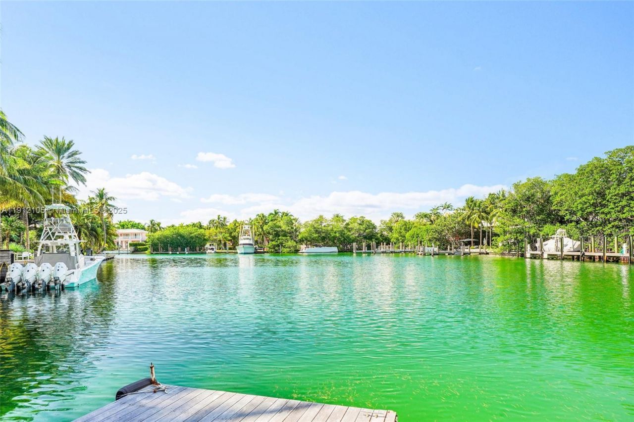 550 Harbor Dr, Key Biscayne, FL 33149 Photo