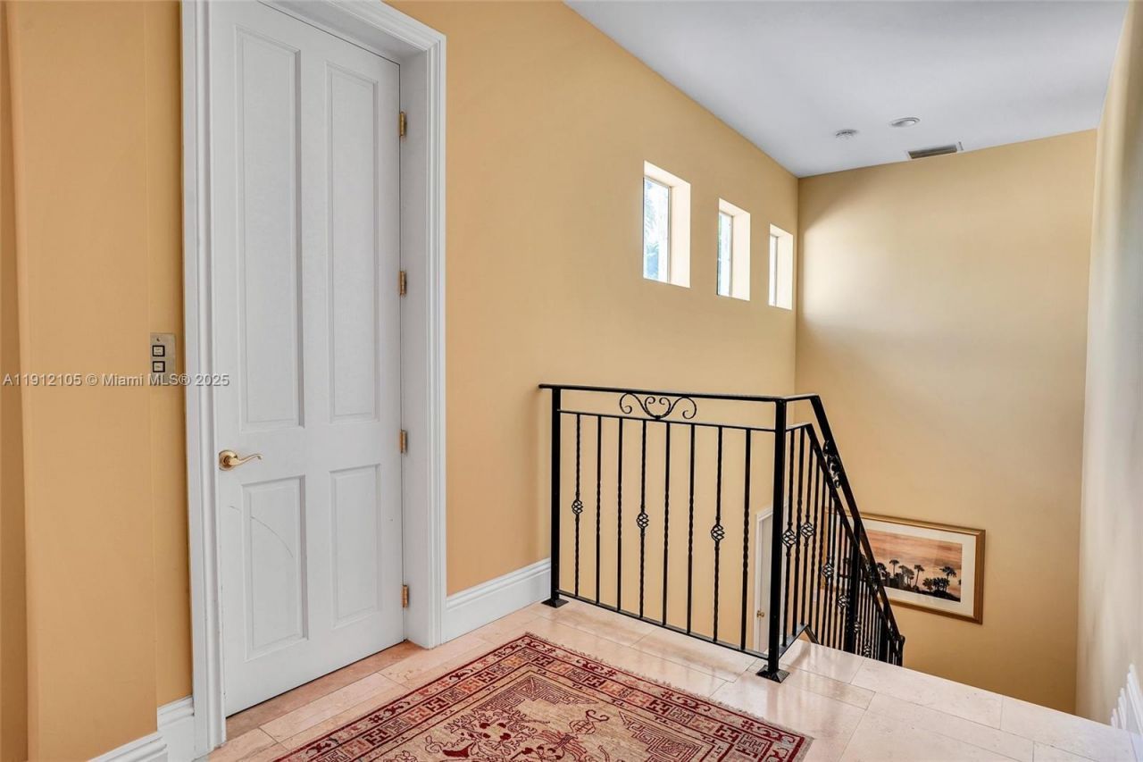 550 Harbor Dr, Key Biscayne, FL 33149 Photo