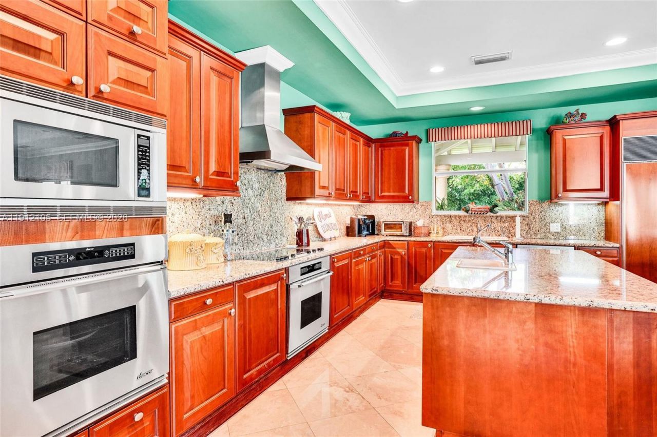 550 Harbor Dr, Key Biscayne, FL 33149 Photo