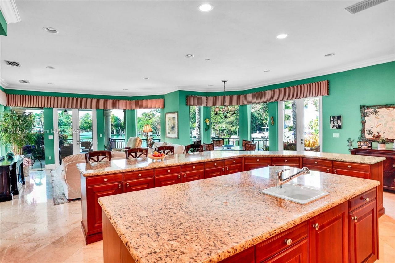 550 Harbor Dr, Key Biscayne, FL 33149 Photo