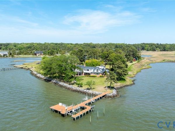 6454 Carmines Island Lane , Gloucester, VA 23072