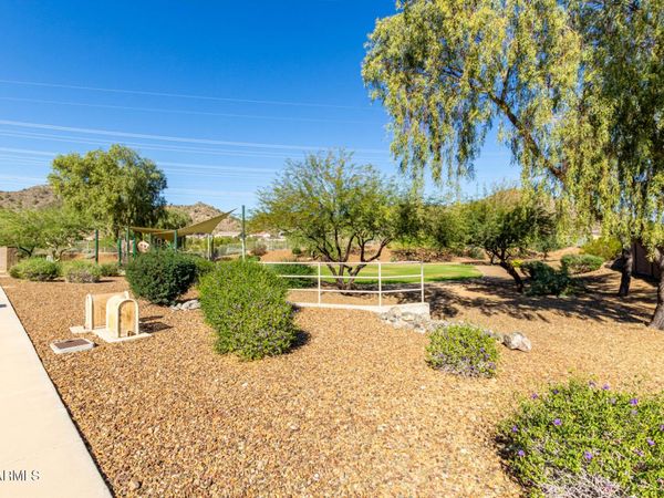 8674 W VILLA LINDO Drive, Unit 8, Peoria, AZ 85383