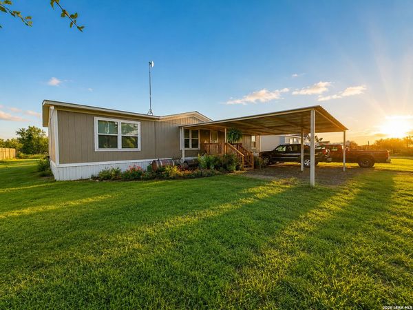 137 Viridian View, Pleasanton, TX 78064