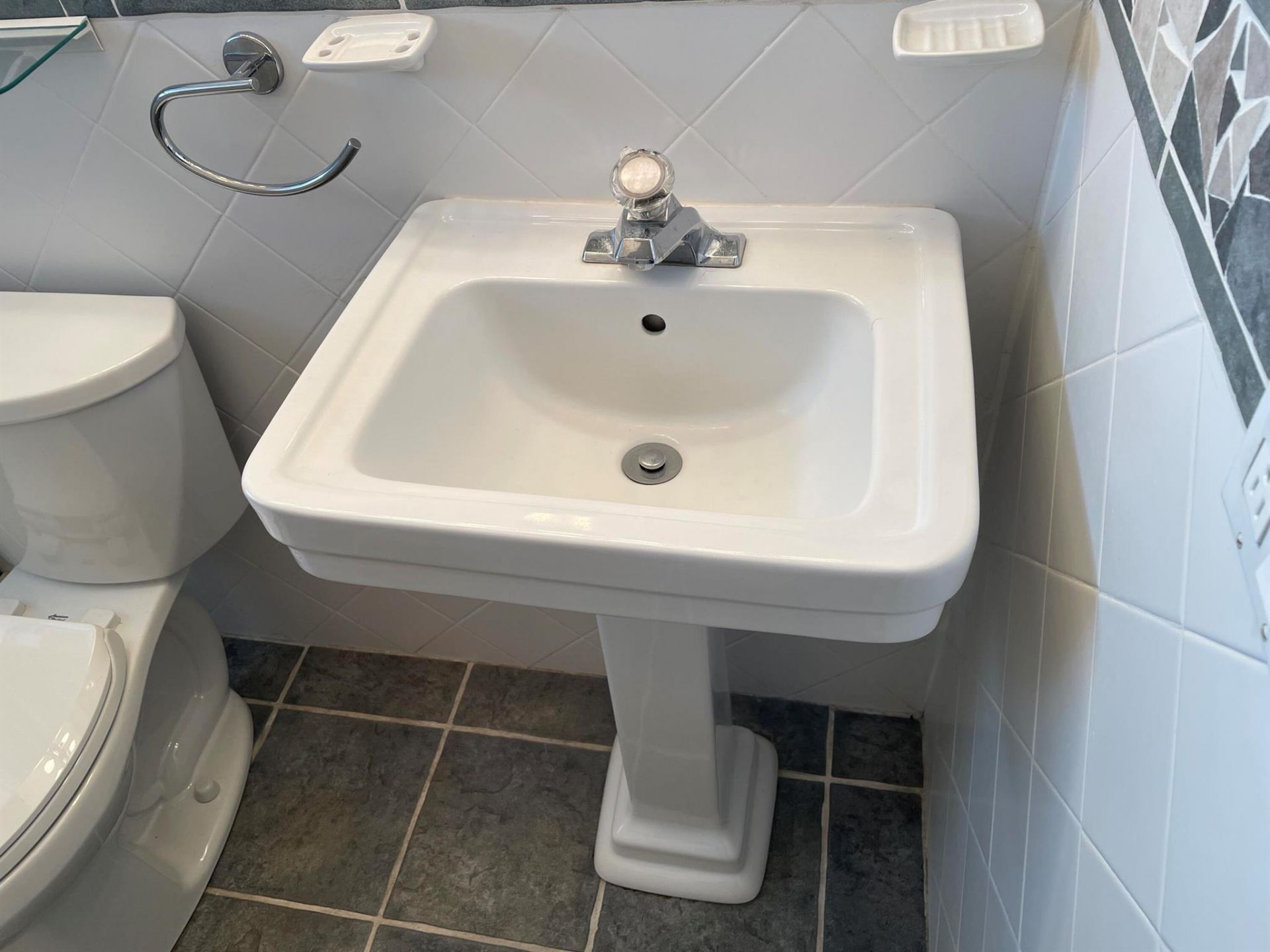 729 Lori Drive, Unit 405, Palm Springs, FL 33461 Photo