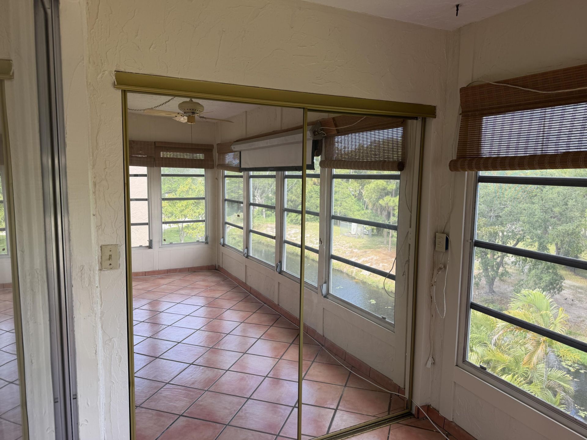 729 Lori Drive, Unit 405, Palm Springs, FL 33461 Photo