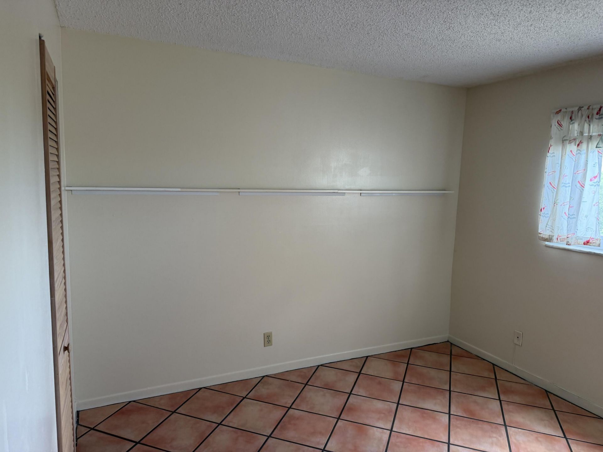 729 Lori Drive, Unit 405, Palm Springs, FL 33461 Photo