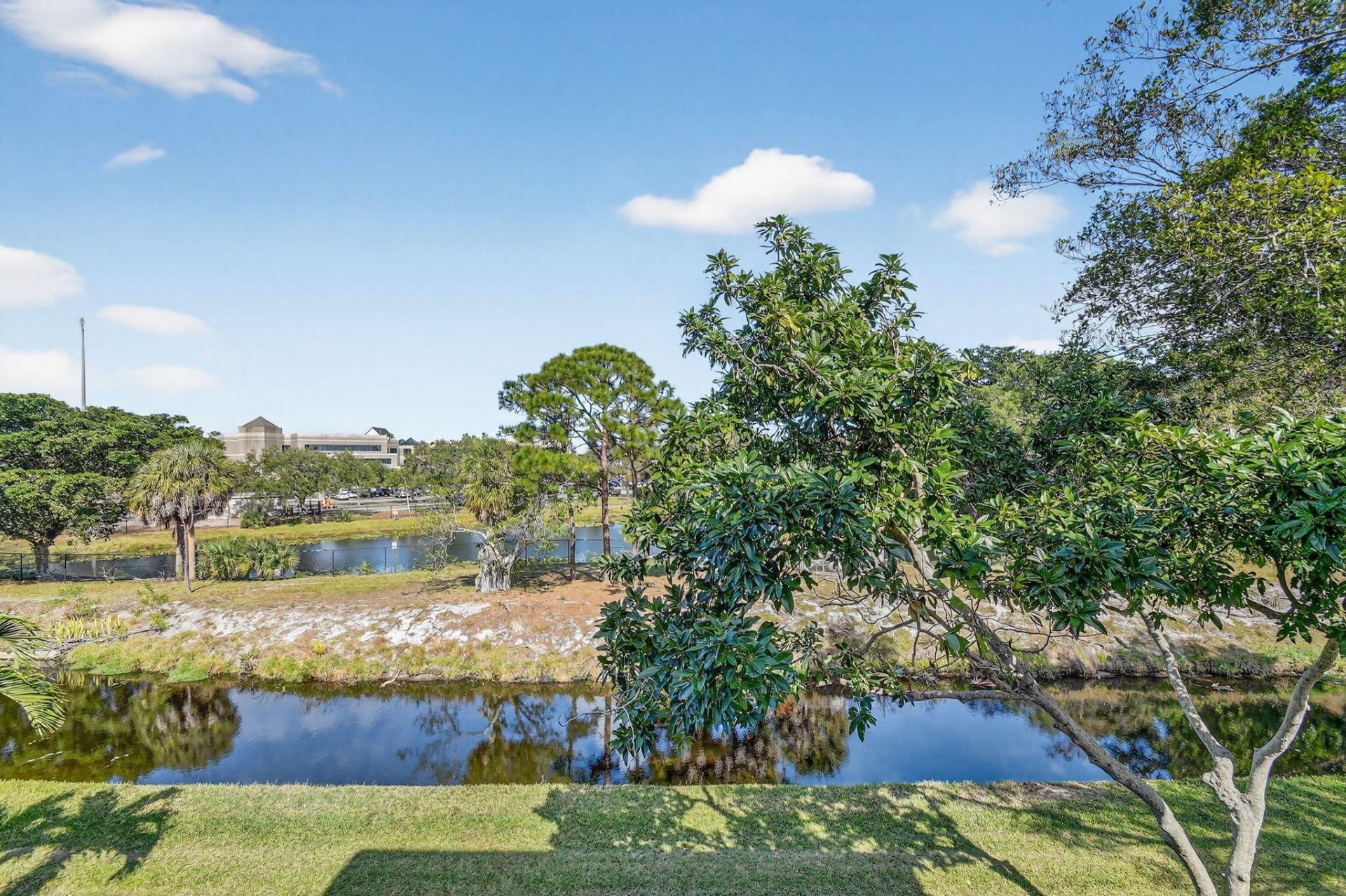 729 Lori Drive, Unit 405, Palm Springs, FL 33461 Photo