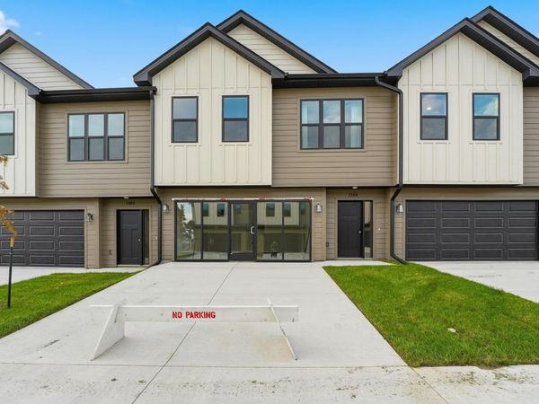 1366 Meadow Rose Place, Waukee, IA 50263