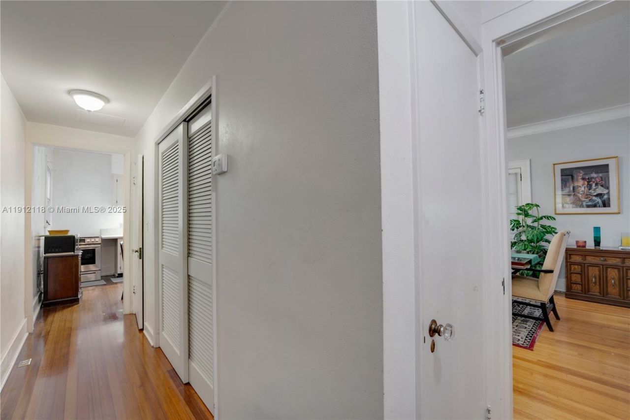 405 SW 11th Ave, Miami, FL 33130 Photo