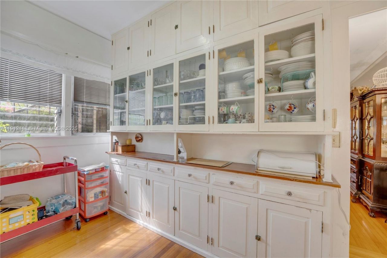 405 SW 11th Ave, Miami, FL 33130 Photo