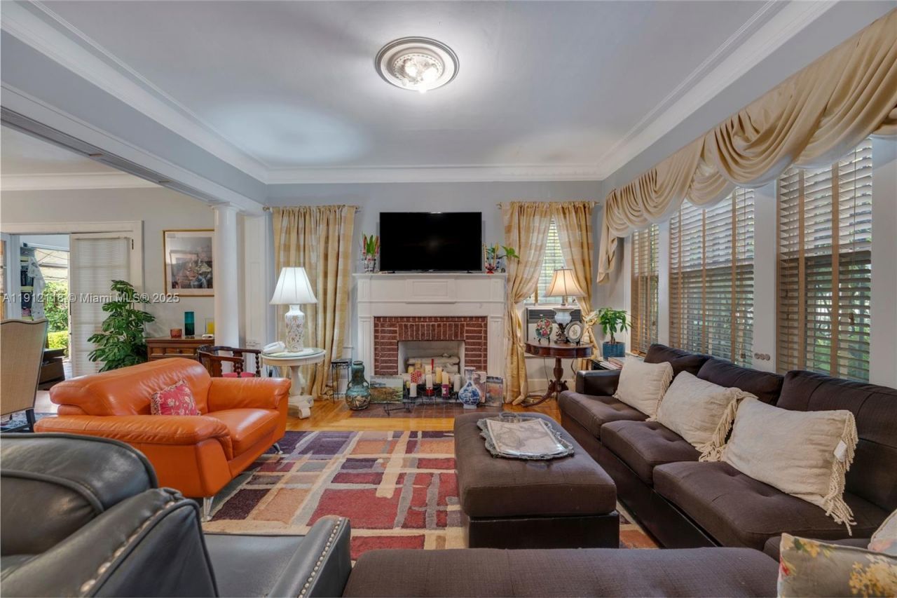 405 SW 11th Ave, Miami, FL 33130 Photo